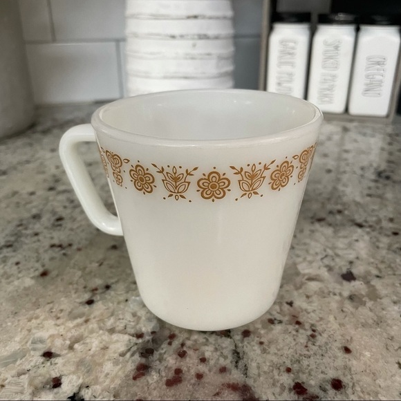 VINTAGE Corelle Butterfly Gold Coffee Tea Mugs - Picture 15 of 15